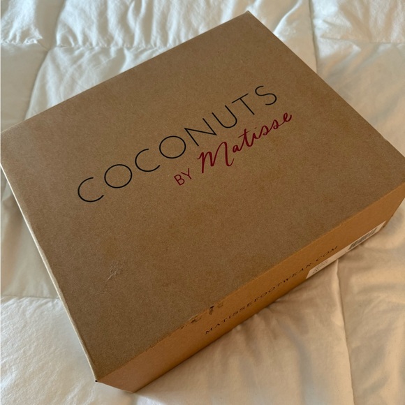 Brand: Coconuts by Matisse. Size: 8. Color: Brown with brass and orange detail. - Picture 5 of 6